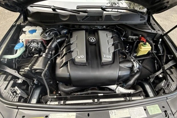 2013 Volkswagen Touareg - Image 6 of 7