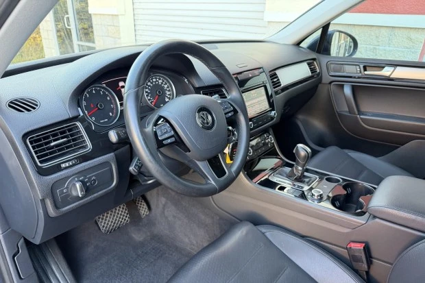 2013 Volkswagen Touareg - Image 5 of 7