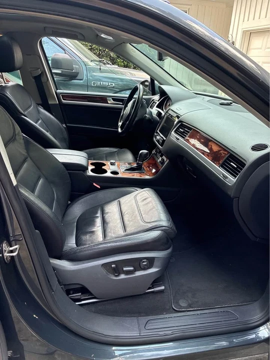 2013 Volkswagen Touareg - Image 16 of 19