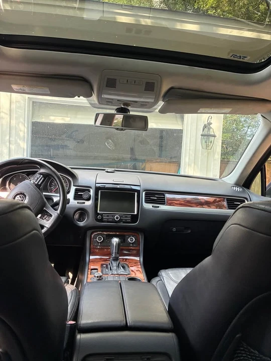 2013 Volkswagen Touareg - Image 14 of 19
