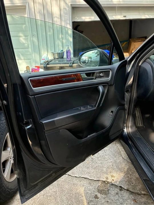 2013 Volkswagen Touareg - Image 11 of 19