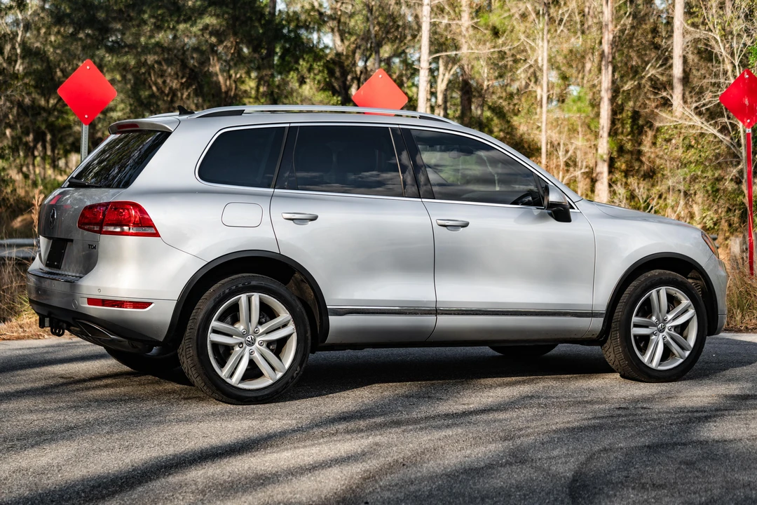 2013 Volkswagen Touareg - Image 15 of 31