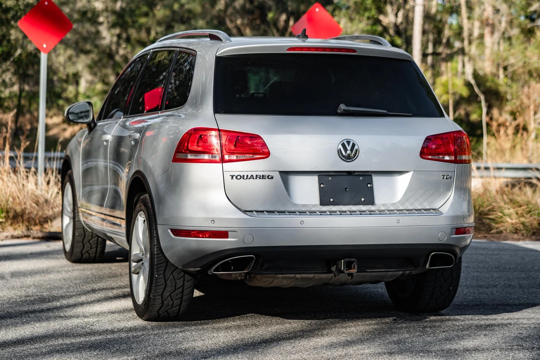 2013 Volkswagen Touareg - Image 11 of 31