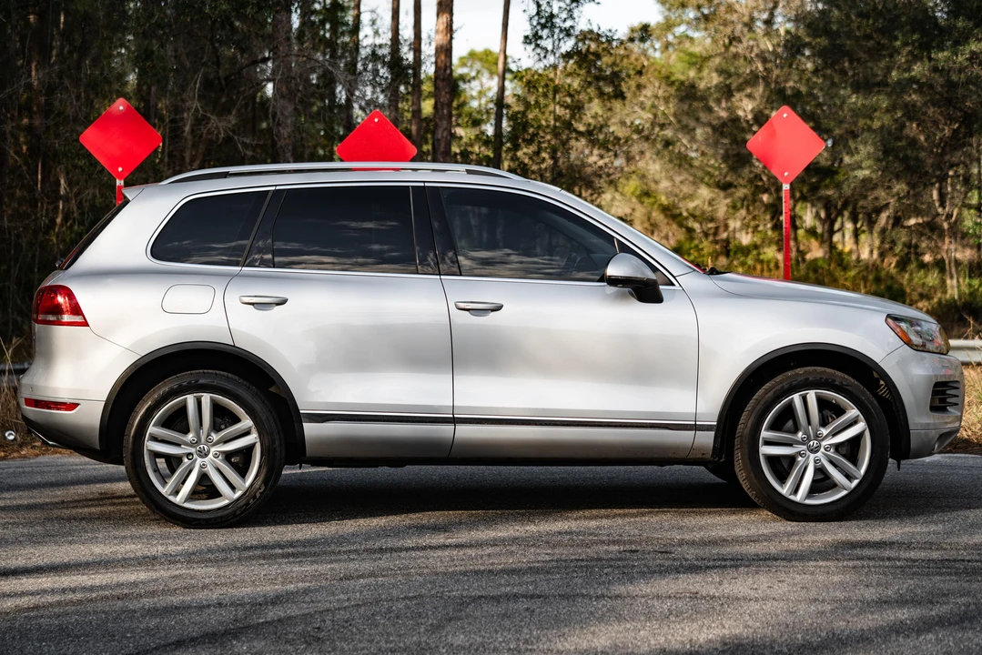 2013 Volkswagen Touareg - Image 3 of 31