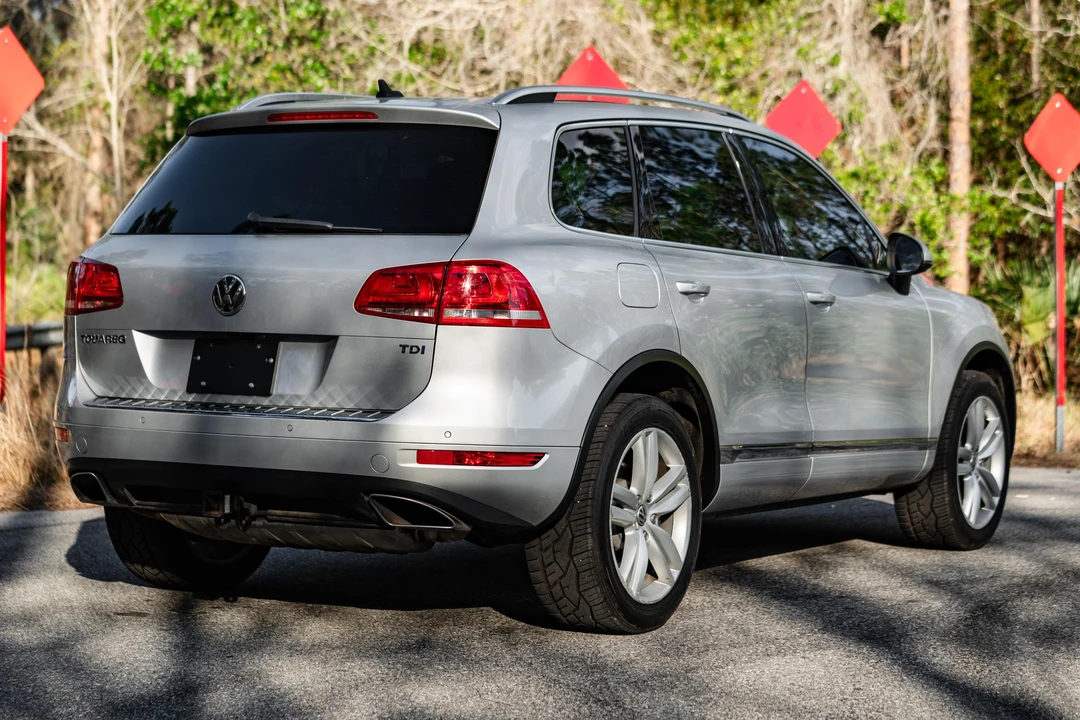 2013 Volkswagen Touareg - Image 13 of 31