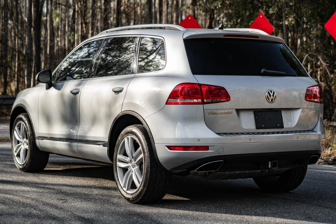 2013 Volkswagen Touareg - Image 4 of 31