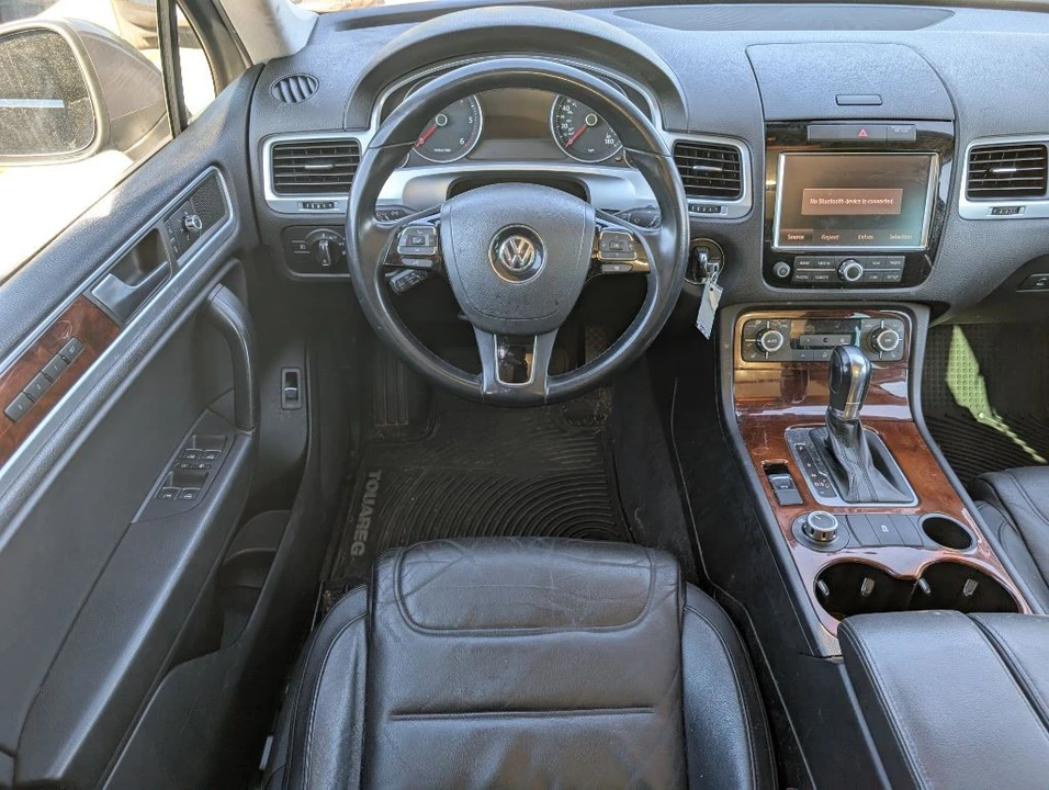 2013 Volkswagen Touareg - Image 8 of 21