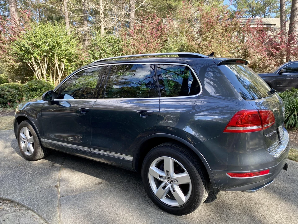 2013 Volkswagen Touareg - Image 14 of 31