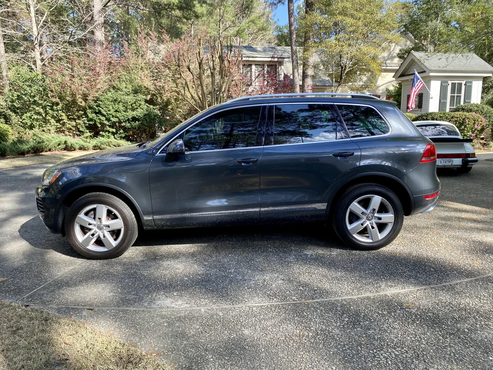 2013 Volkswagen Touareg - Image 13 of 31