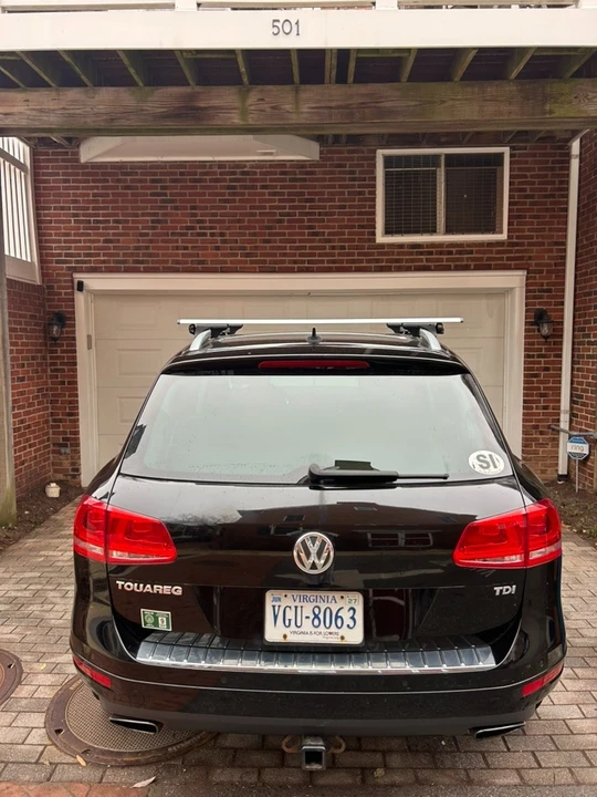 2013 Volkswagen Touareg - Image 2 of 15