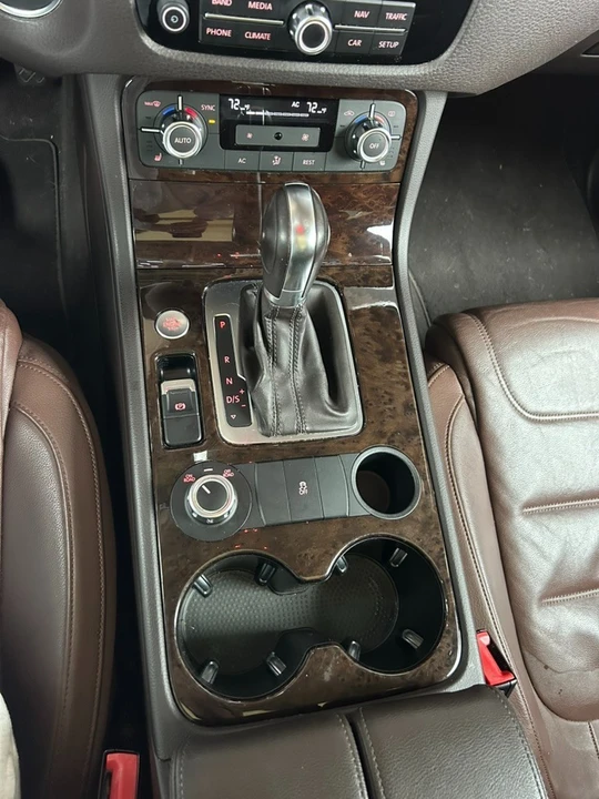 2013 Volkswagen Touareg - Image 5 of 15