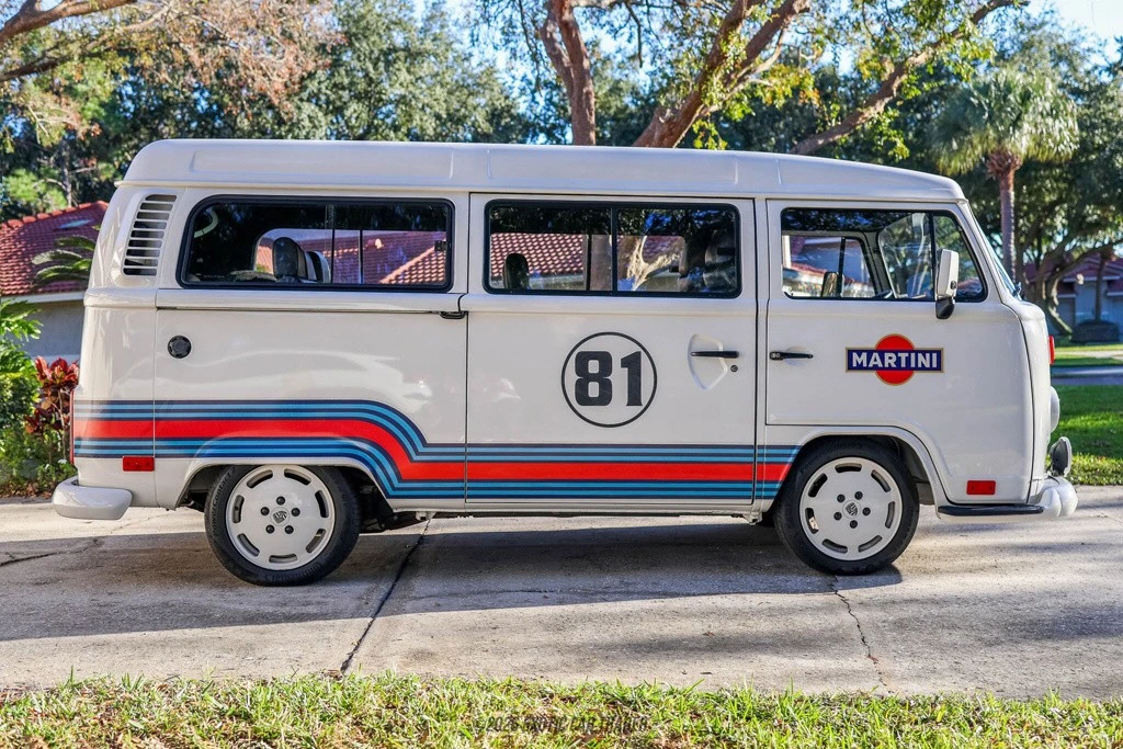 2013 Volkswagen Bay-Window Bus - Image 9 of 12