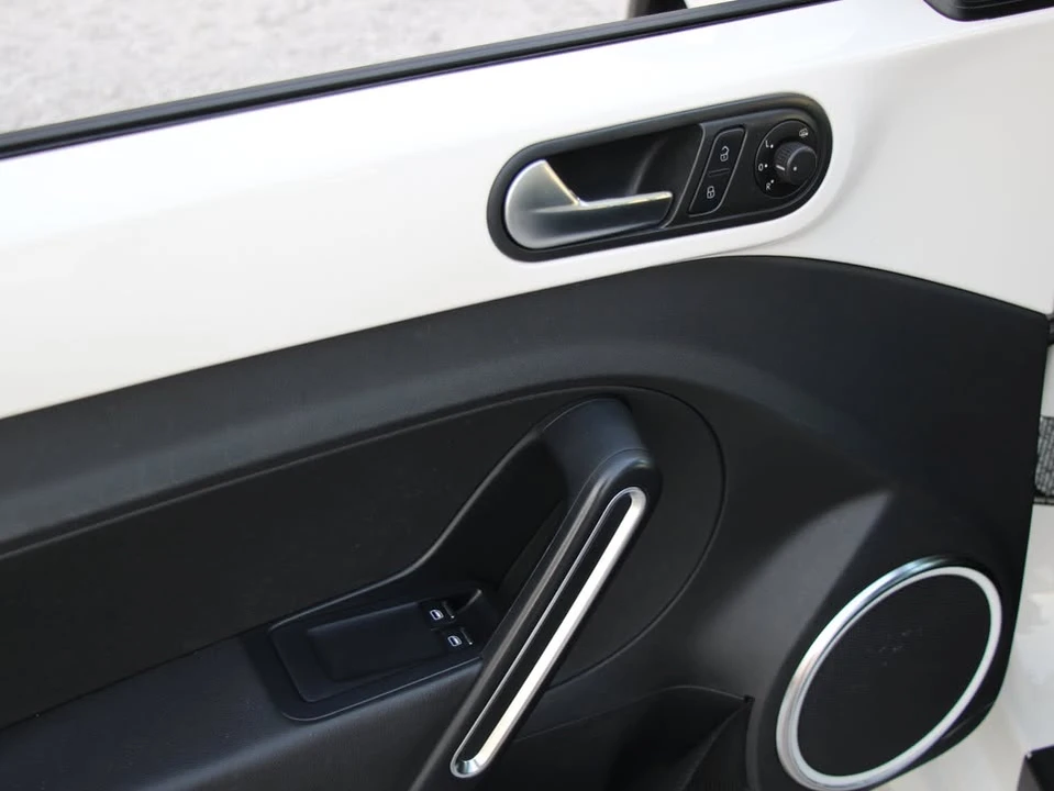 2013 Volkswagen A5 Beetle - Image 8 of 20