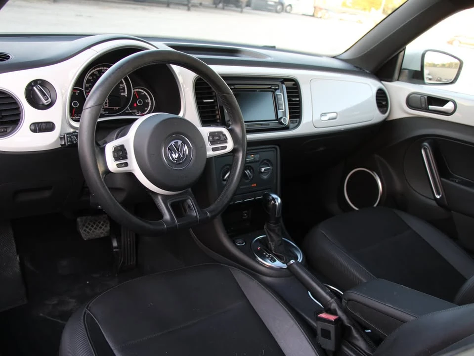 2013 Volkswagen A5 Beetle - Image 9 of 20
