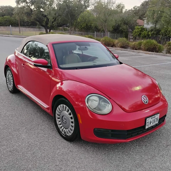 2013 Volkswagen A5 Beetle - Image 2 of 13
