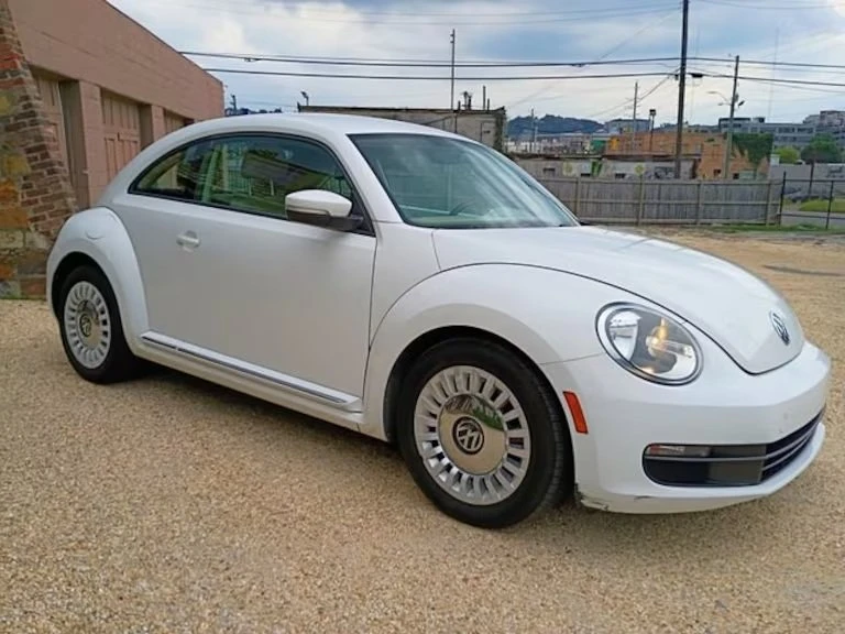 2013 Volkswagen A5 Beetle - Image 8 of 20