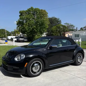 2013 Volkswagen Beetle 50s Edition Convertible