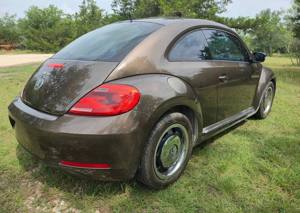 2013 Volkswagen A5 Beetle - Image 6 of 9