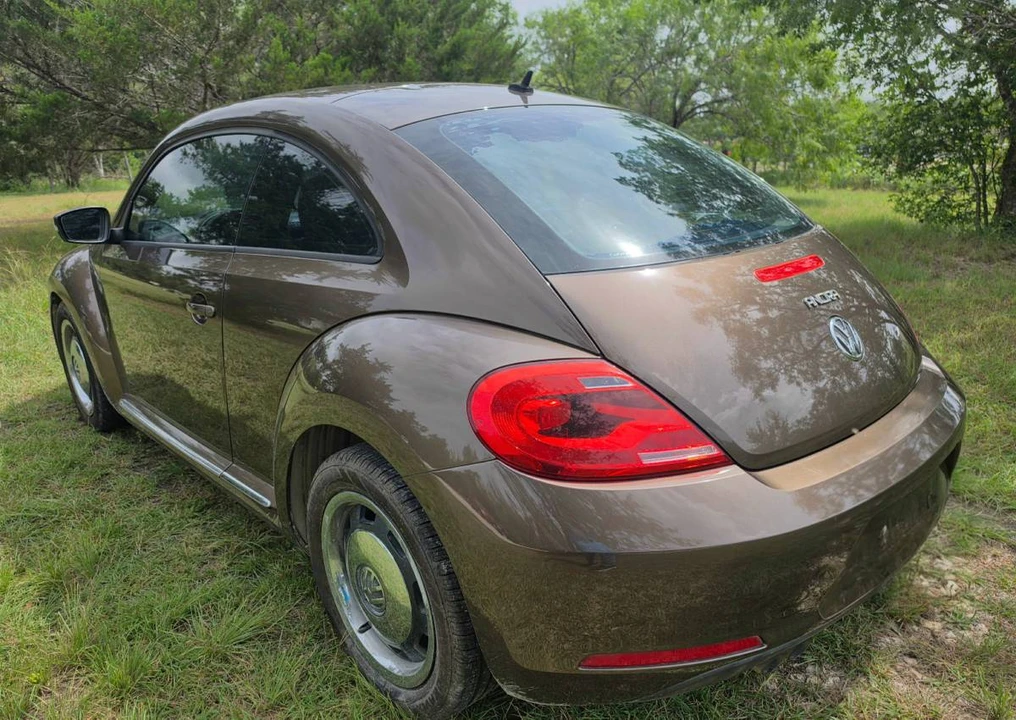2013 Volkswagen A5 Beetle - Image 5 of 9