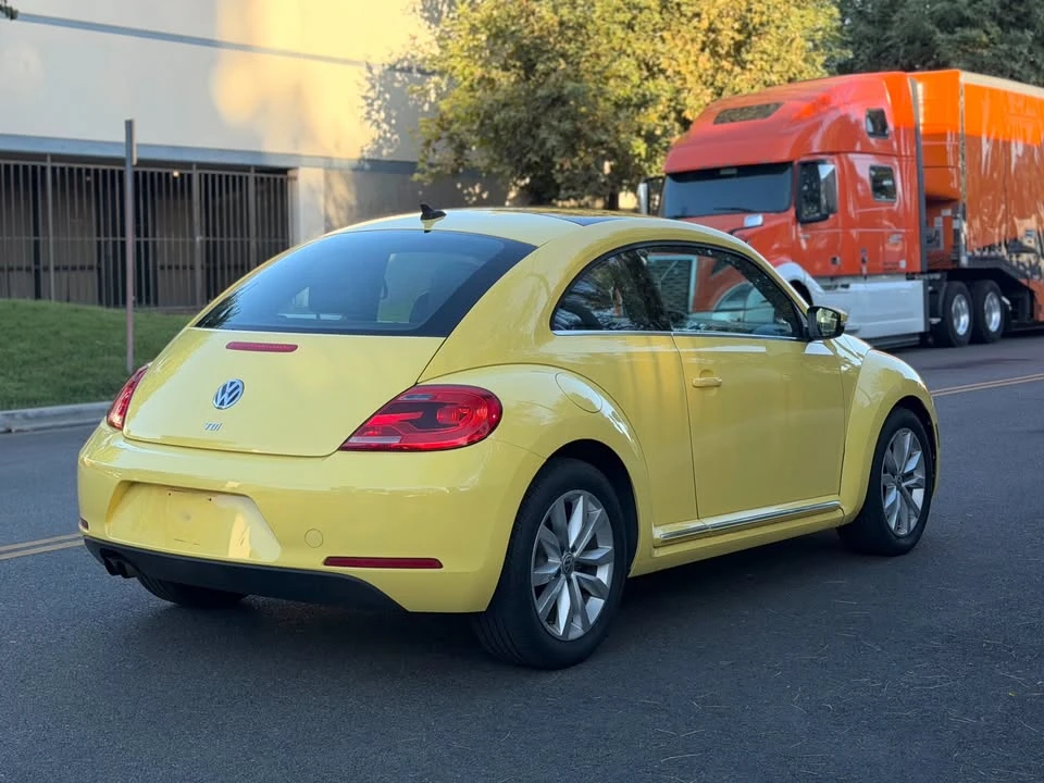 2013 Volkswagen A5 Beetle - Image 4 of 20