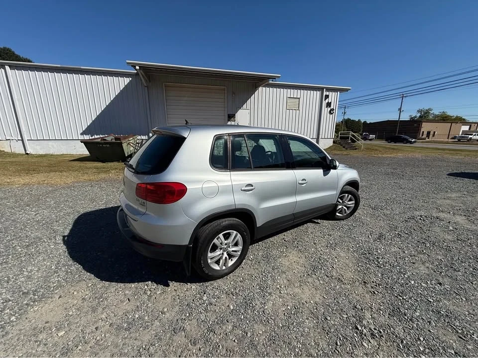 2013 Volkswagen Tiguan - Image 4 of 12