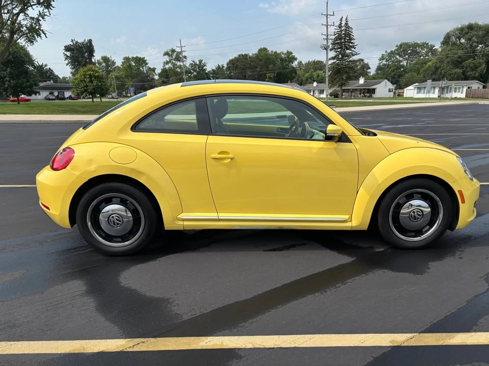 2013 Volkswagen A5 Beetle - Image 3 of 6