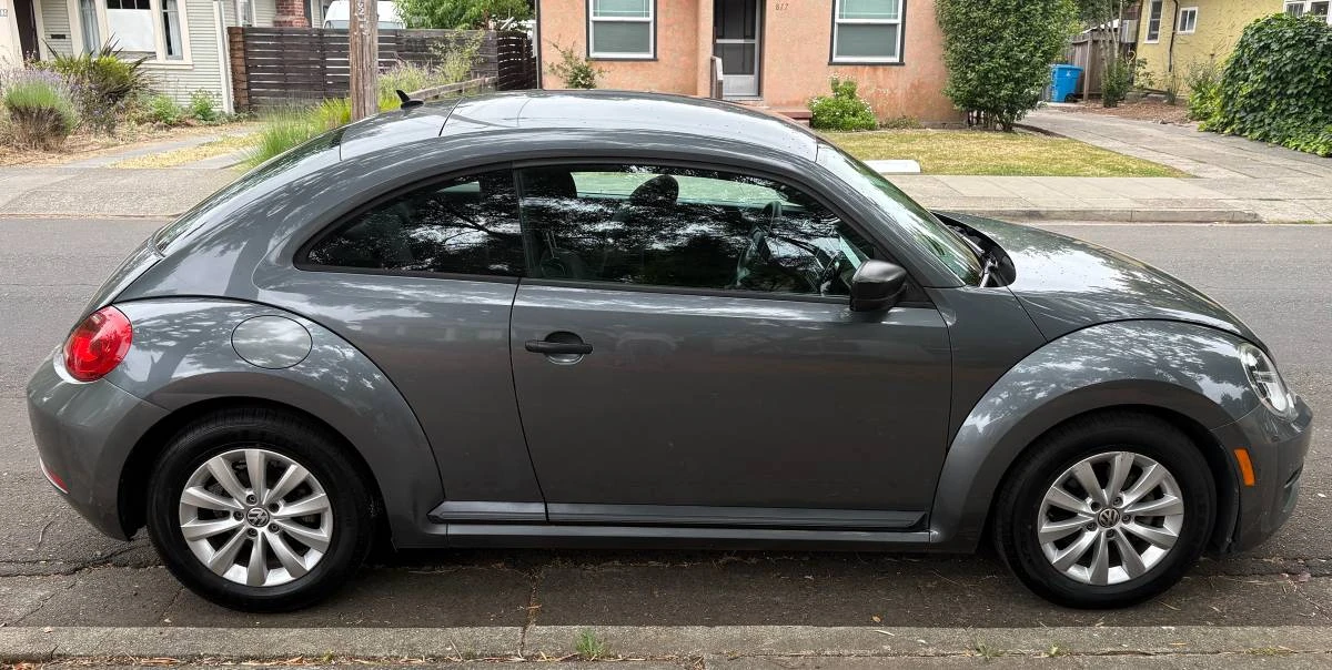 2013 Volkswagen A5 Beetle - Image 4 of 10