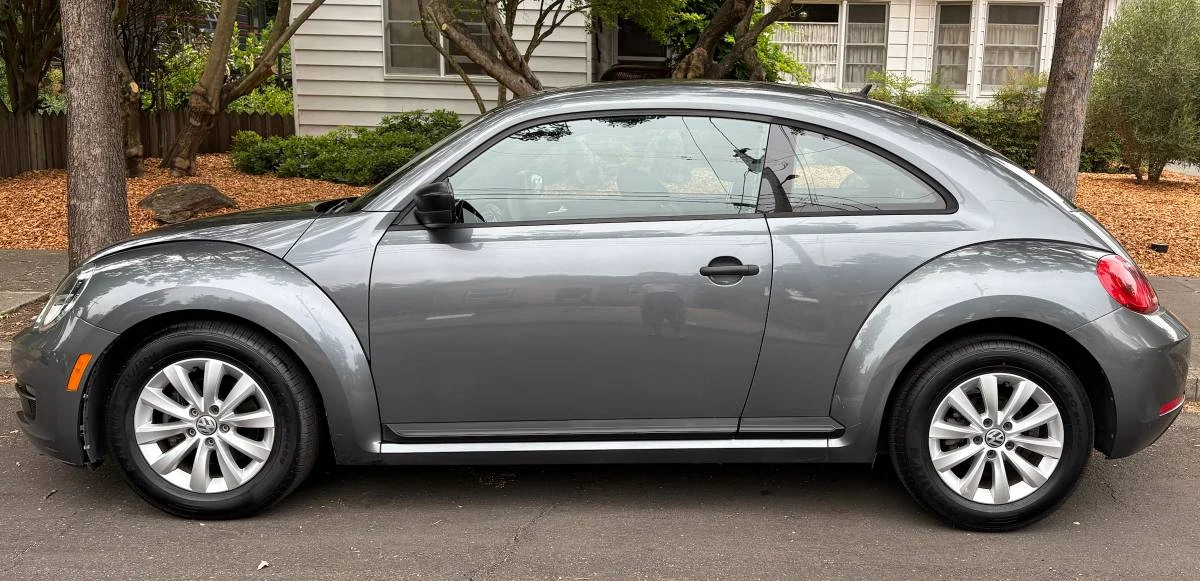 2013 Volkswagen A5 Beetle - Image 5 of 10