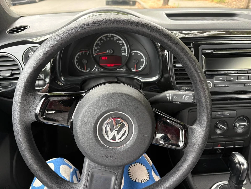 2013 Volkswagen A5 Beetle - Image 8 of 10