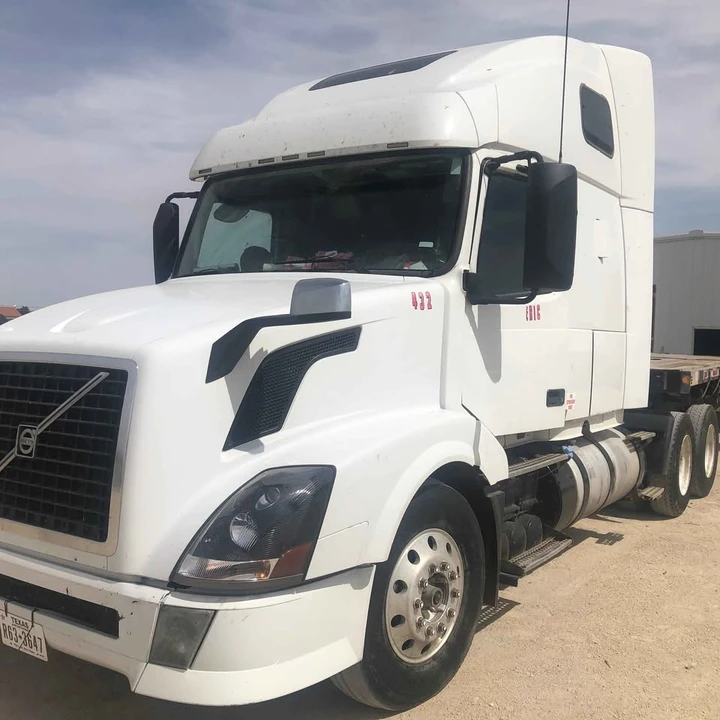 2013 Volvo 200 Series - Image 2 of 2
