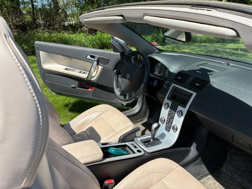 2013 Volvo C70 2nd Gen - Image 5 of 10