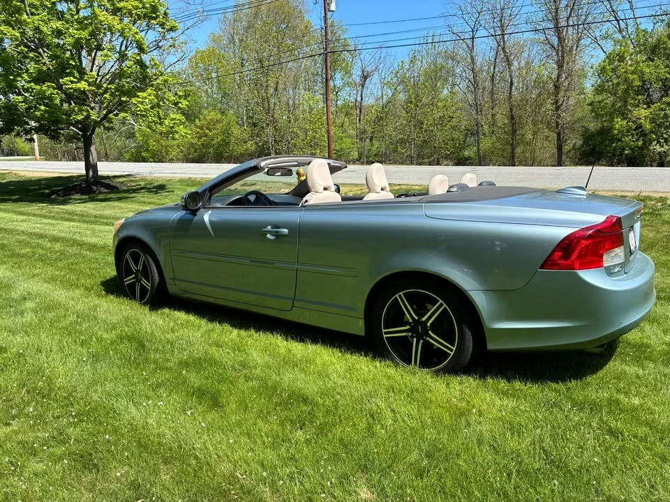 2013 Volvo C70 2nd Gen - Image 7 of 10