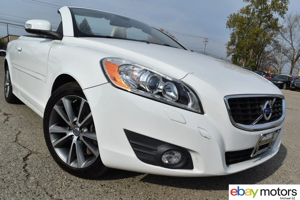 2013 Volvo C70 2nd Gen - Image 2 of 24