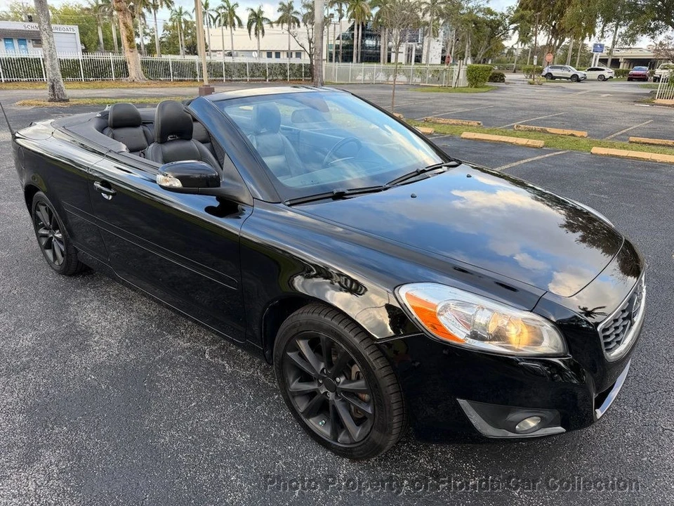 2013 Volvo C70 2nd Gen - Image 2 of 12