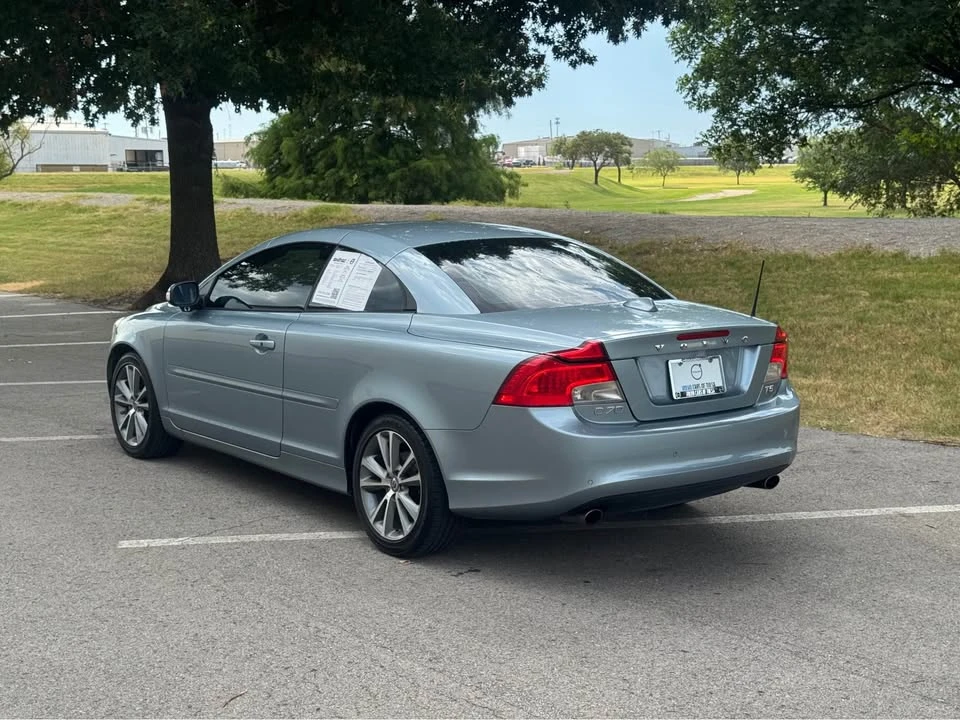 2013 Volvo C70 2nd Gen - Image 2 of 10