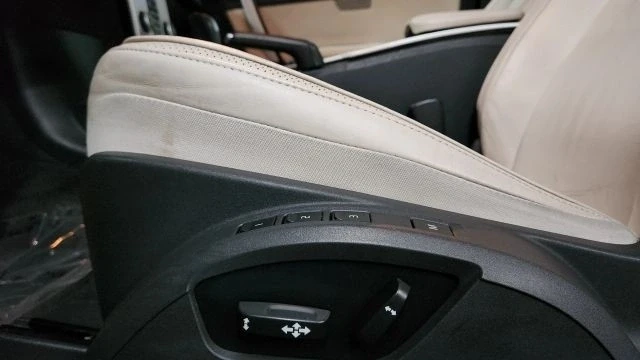 2013 Volvo C70 2nd Gen - Image 11 of 12