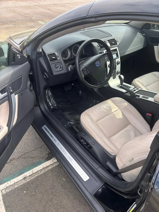 2013 Volvo C70 2nd Gen - Image 9 of 13