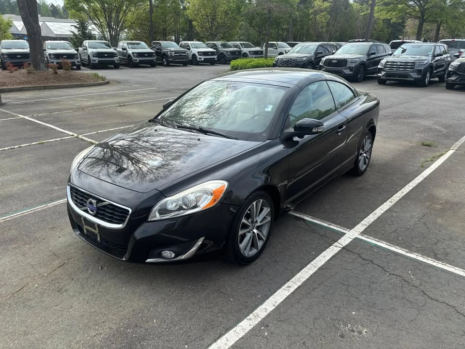 2013 Volvo C70 2nd Gen - Image 2 of 13