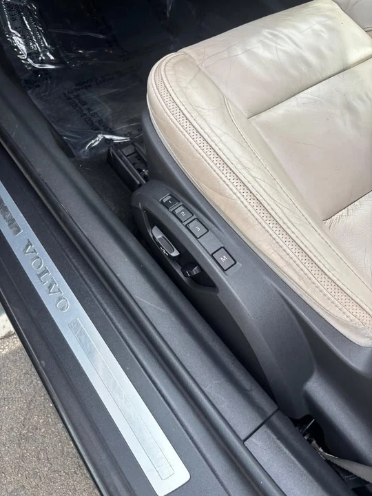 2013 Volvo C70 2nd Gen - Image 10 of 13