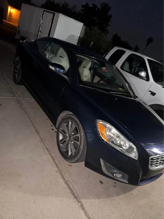 2013 Volvo C70 2nd Gen - Image 2 of 7