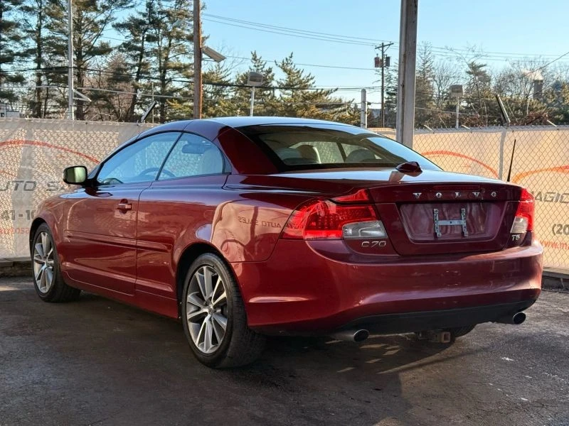 2013 Volvo C70 2nd Gen - Image 9 of 12