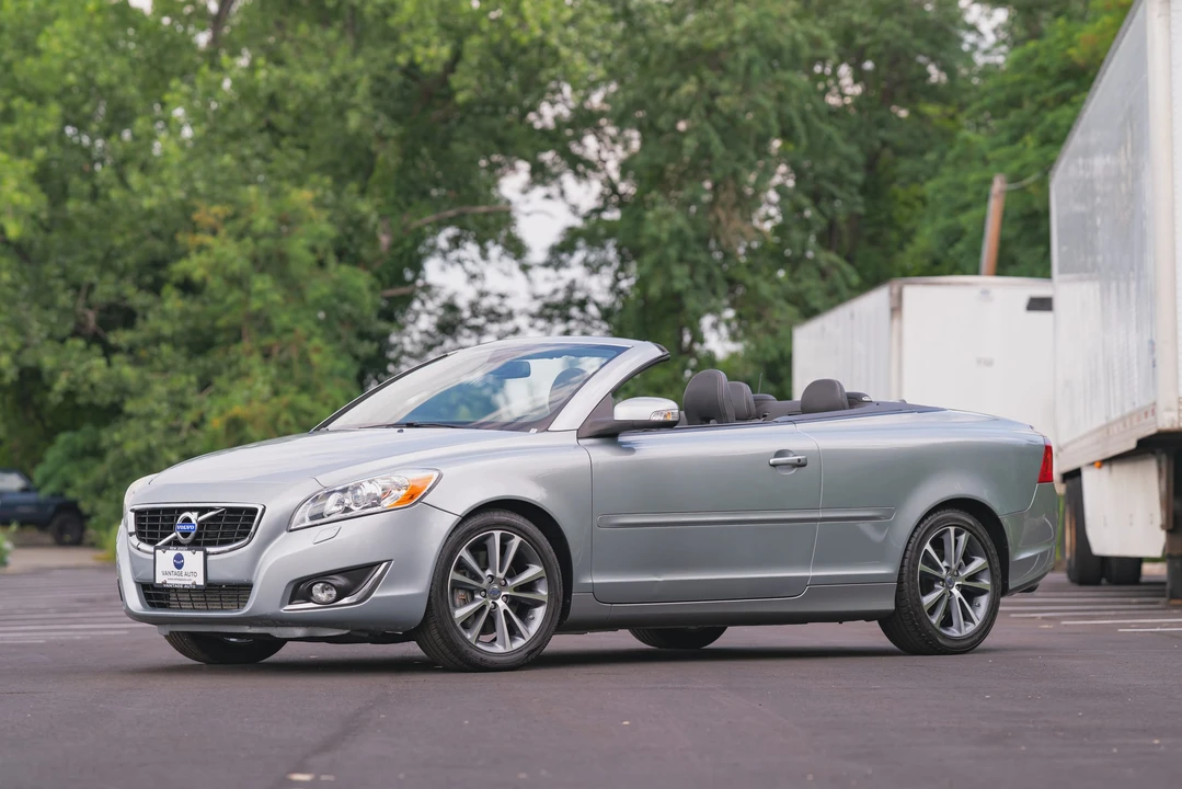 2013 Volvo C70 2nd Gen - Image 3 of 31