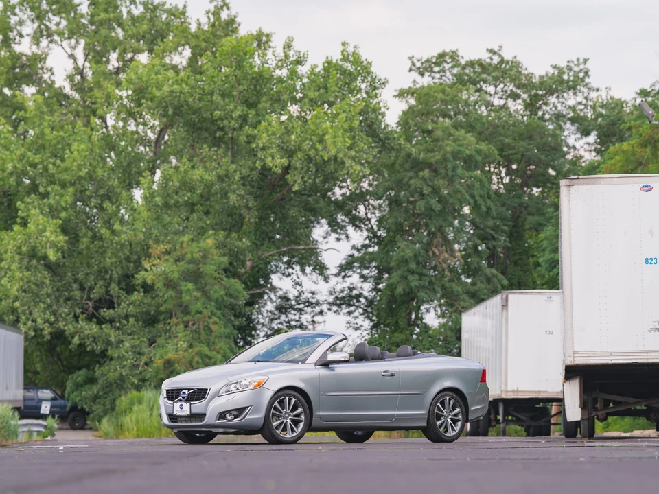 2013 Volvo C70 2nd Gen - Image 4 of 31