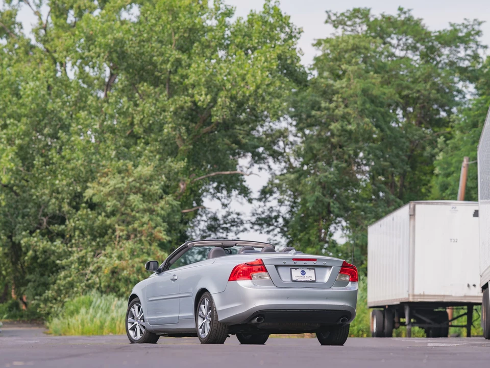 2013 Volvo C70 2nd Gen - Image 8 of 31