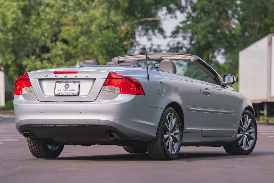 2013 Volvo C70 2nd Gen - Image 11 of 31