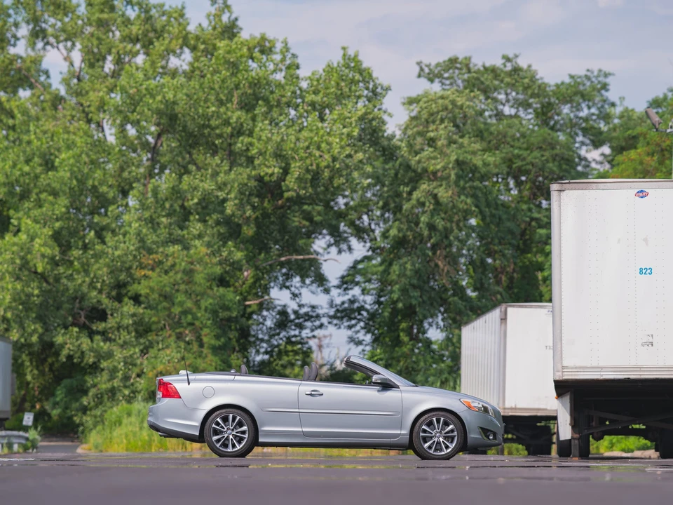 2013 Volvo C70 2nd Gen - Image 13 of 31