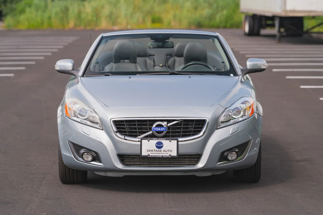 2013 Volvo C70 2nd Gen - Image 17 of 31