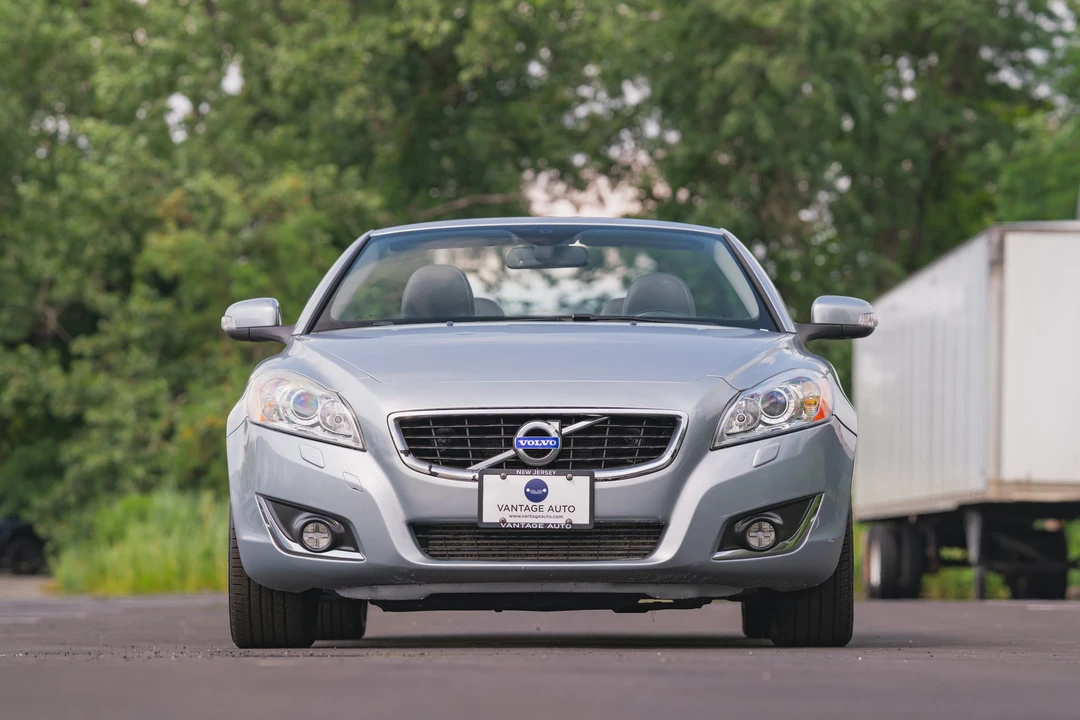 2013 Volvo C70 2nd Gen - Image 18 of 31