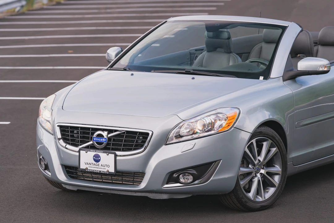 2013 Volvo C70 2nd Gen - Image 19 of 31