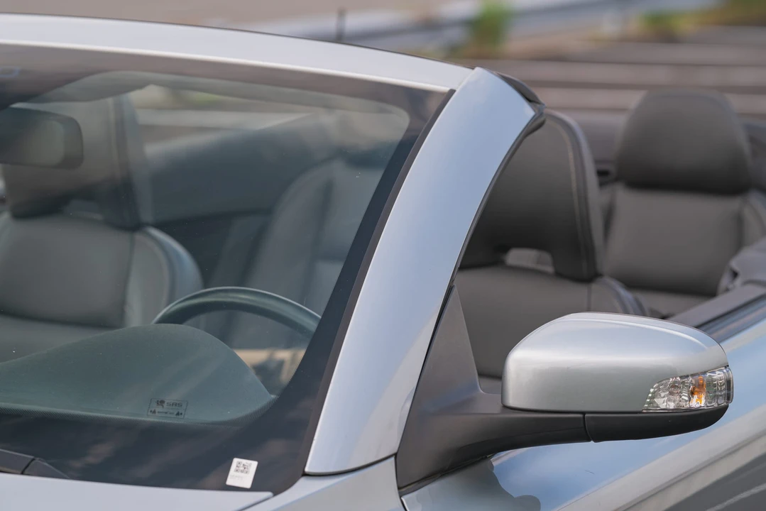2013 Volvo C70 2nd Gen - Image 28 of 31
